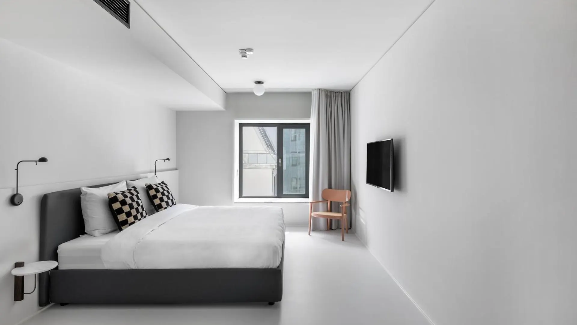 Aparthotel Numa Berlin Savi 4*,
